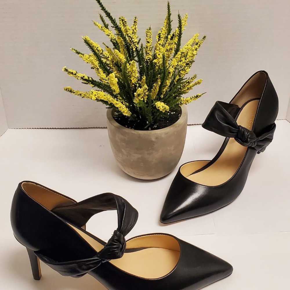 Nine West beautiful skilletos black leather very good condition